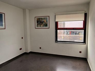 Office space with lift for sale in Calle de Molina de Segura 5