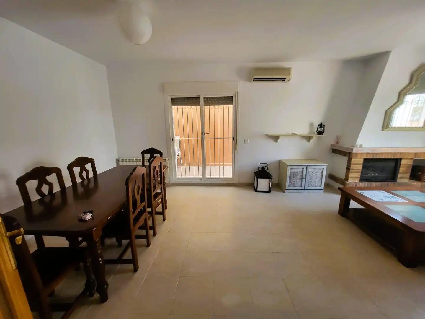 Comedor de Casa adosada en venta en Turre con Aire acondicionado, Calefacción y Jardín privado