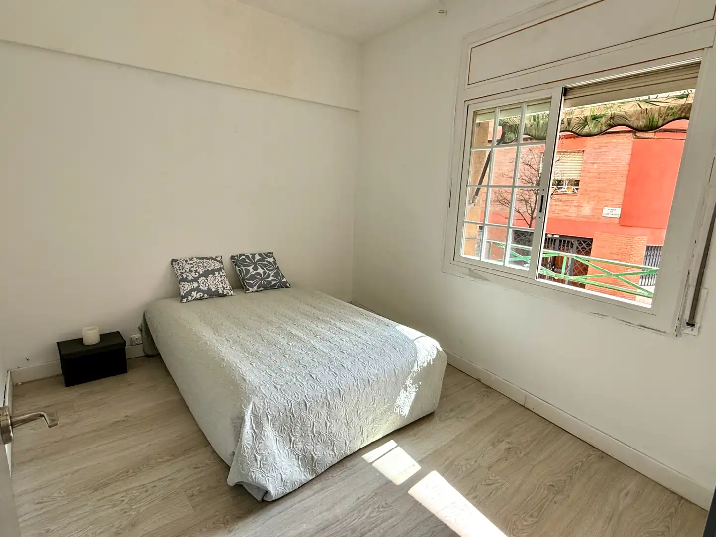 Schlafzimmer von Wohnung zum Verkauf in Barcelona mit Parkett und Alarm