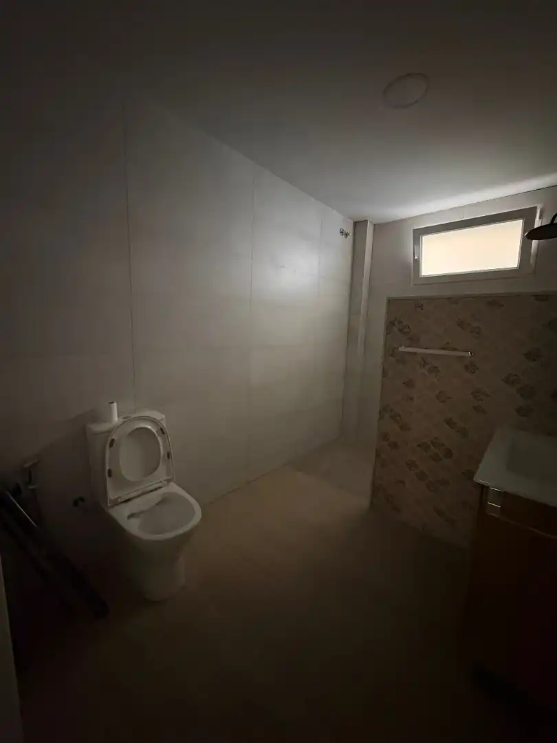 Bany de Casa o xalet en venda en Catarroja amb Terrassa, Moblat i Forn