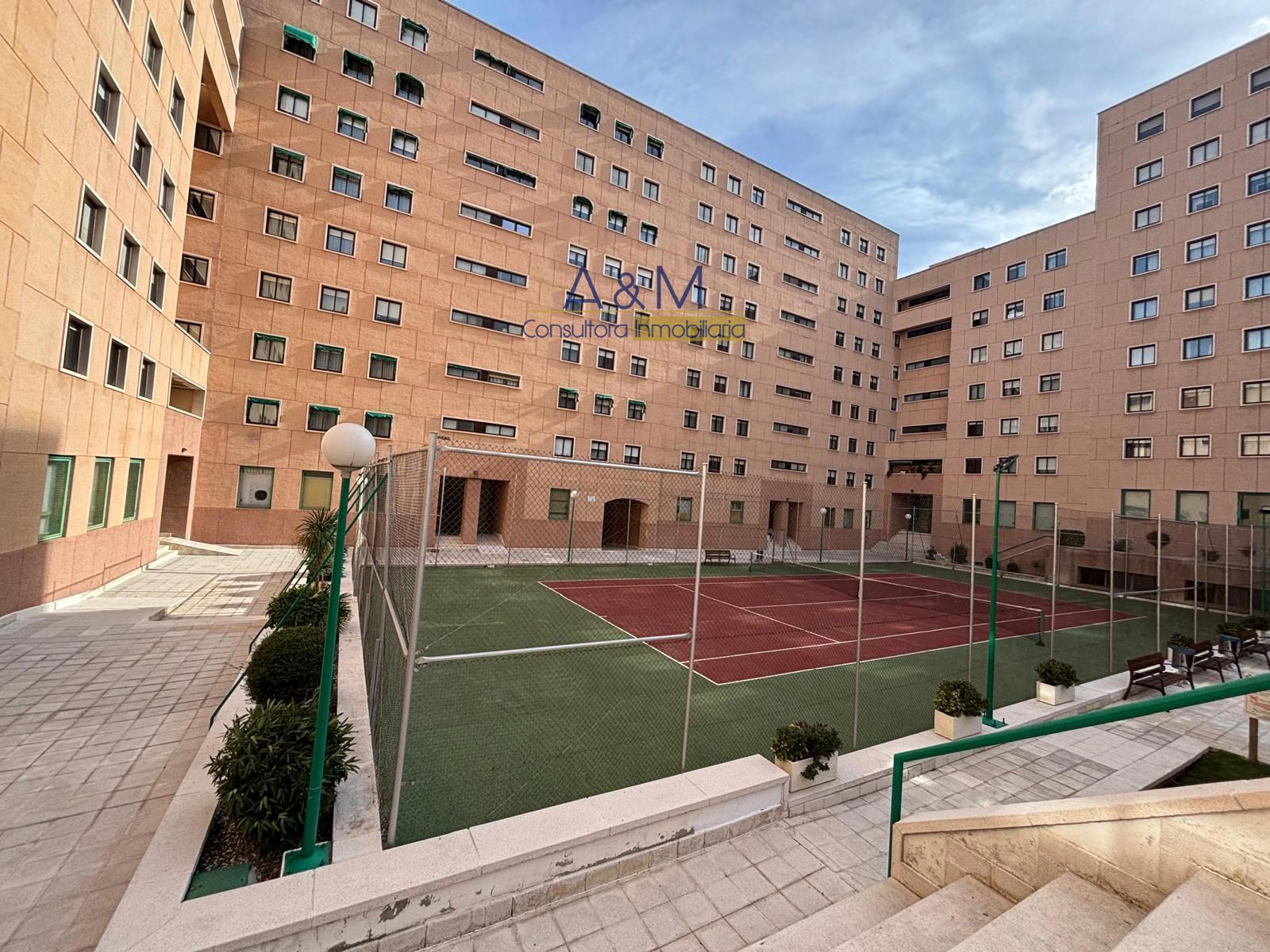 Exterior view of Flat for sale in Valladolid Capital  with Heating, Terrace and Storage room