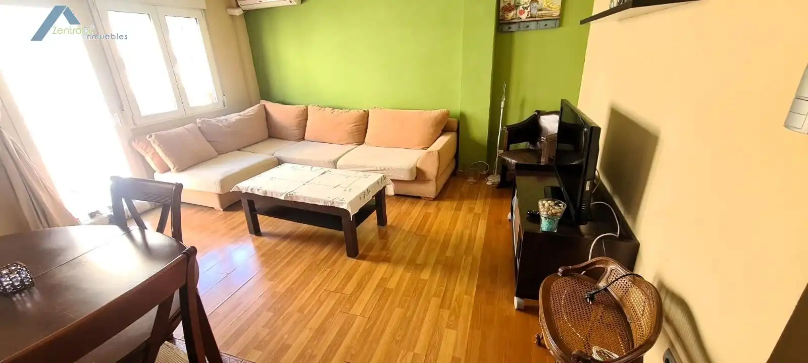 Living room of Flat for sale in Zaragoza  with Air Conditioner, Heating and Terrace