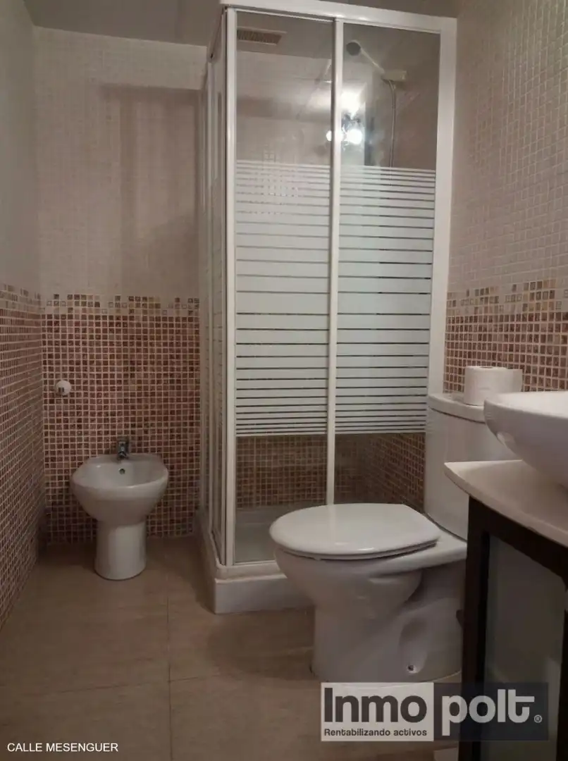 Baño de Piso de alquiler en Murcia con Aire acondicionado, Amueblado y Horno