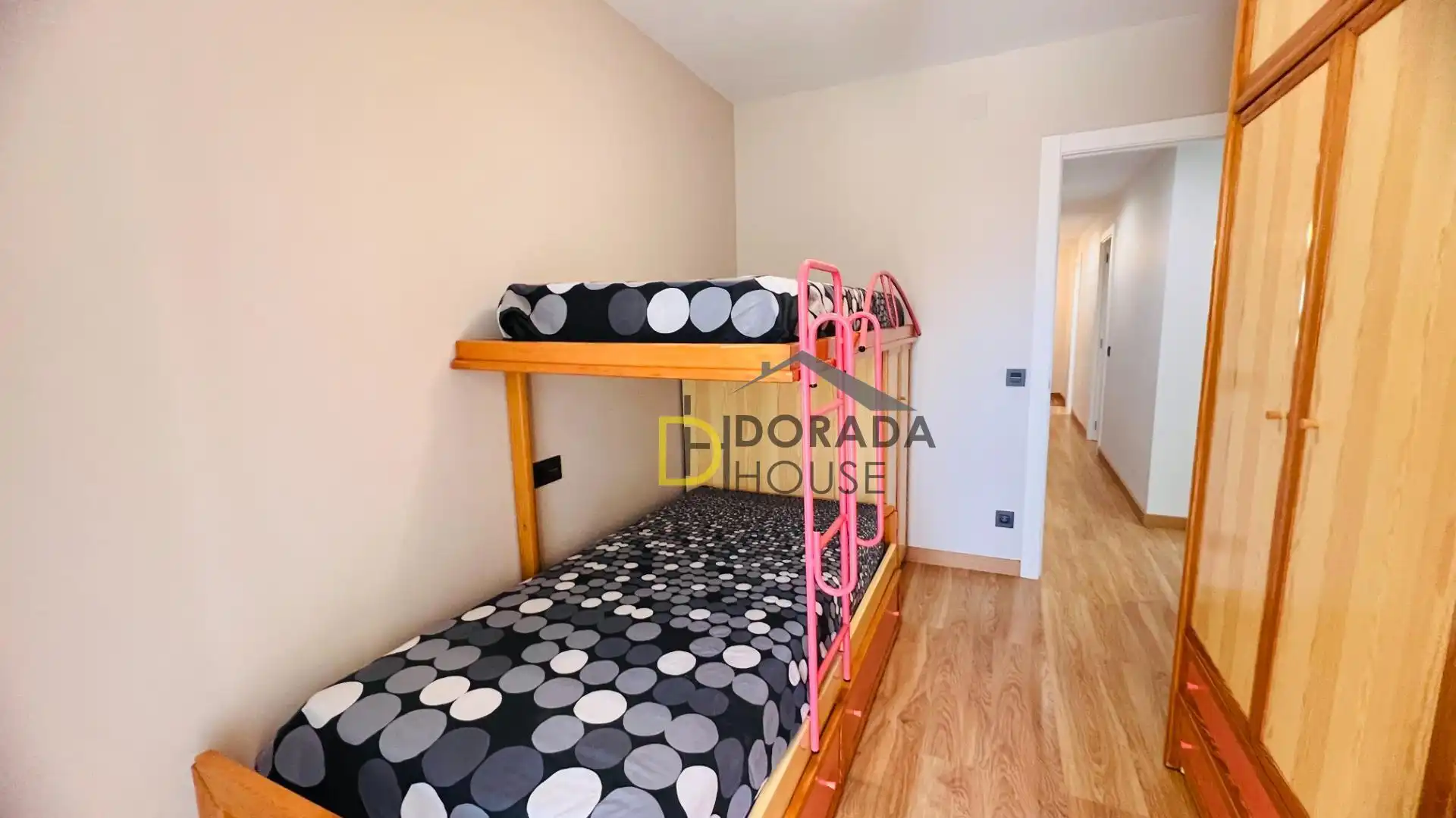 Bedroom of Flat for sale in Salou  with Air Conditioner, Heating and Parquet flooring
