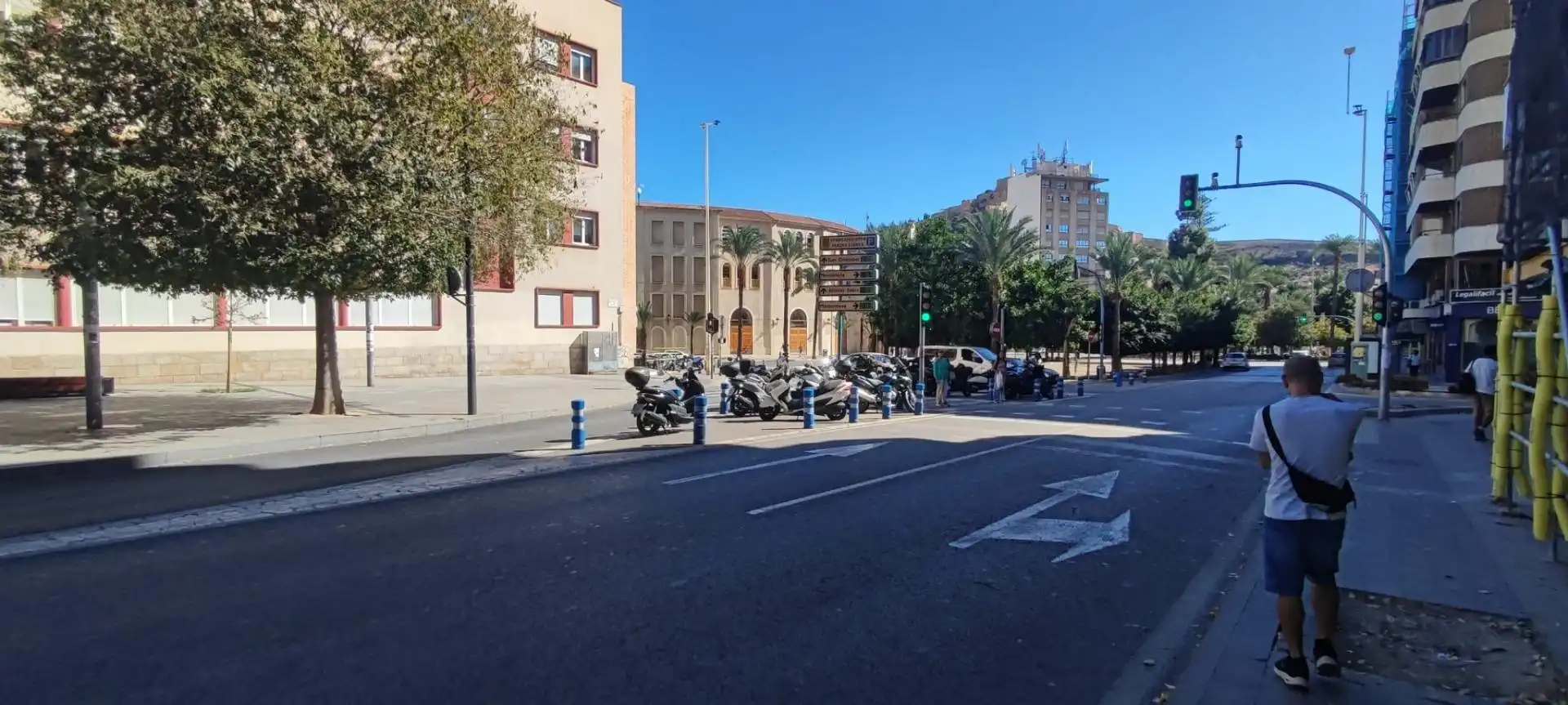 Außenansicht von Wohnungen zum Verkauf in Alicante / Alacant mit Klimaanlage, Heizung und Terrasse