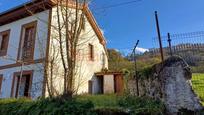 Vista exterior de Casa o xalet en venda en Grado amb Jardí privat i Alarma