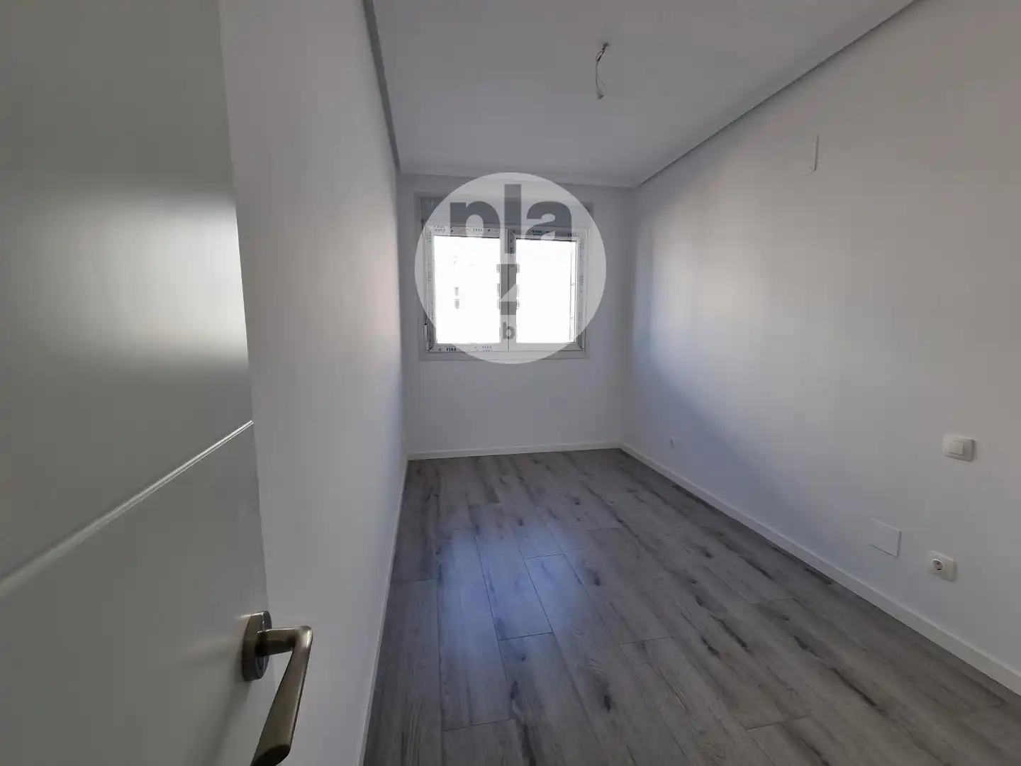 Habitación de Piso en venta en Burgos con Calefacción, Terraza y Trastero