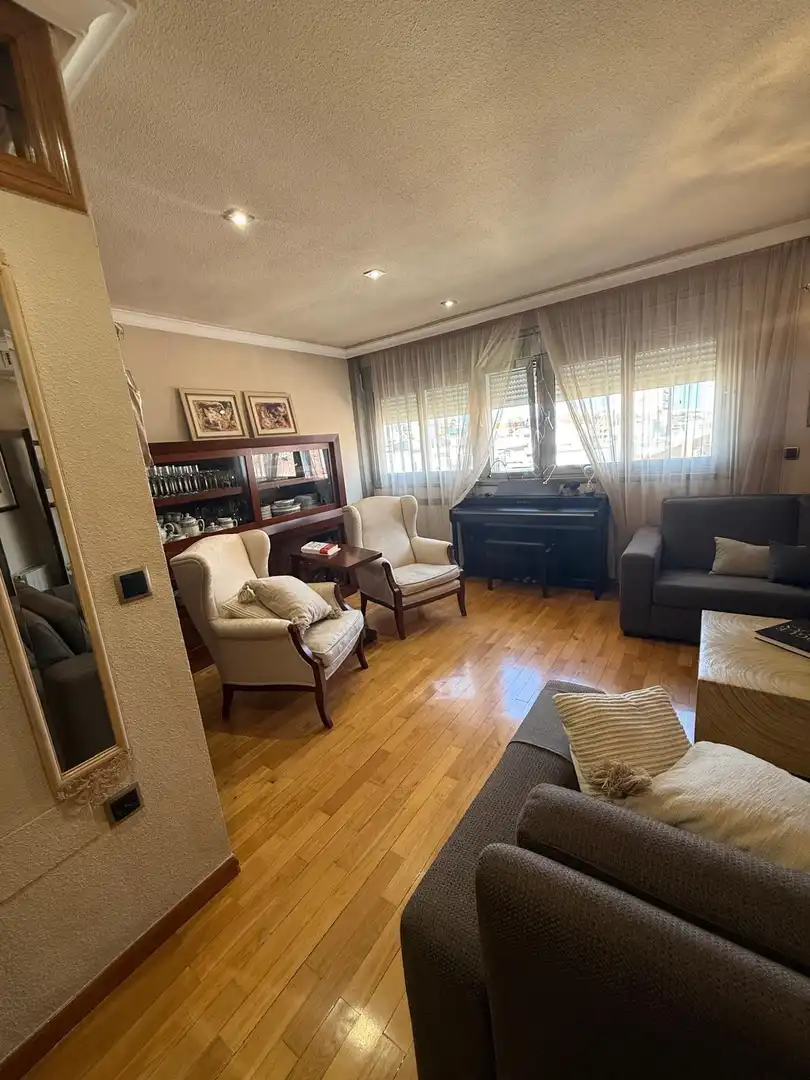 Sala d'estar de Pis en venda en Murcia amb Aire condicionat, Calefacció i Parquet