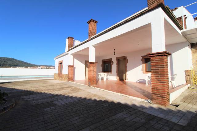 Finca rústica en Venta en Táliga