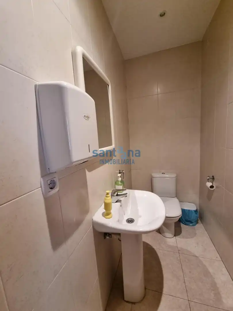 Local comercial en venda a Casco Antiguo, imagen 6