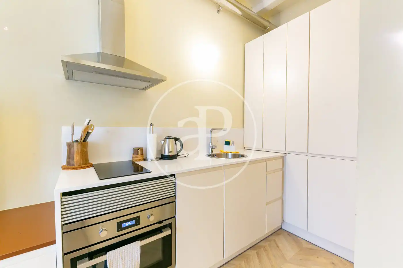 Cocina de Piso en venta en Barcelona con Calefacción, Amueblado y Balcón