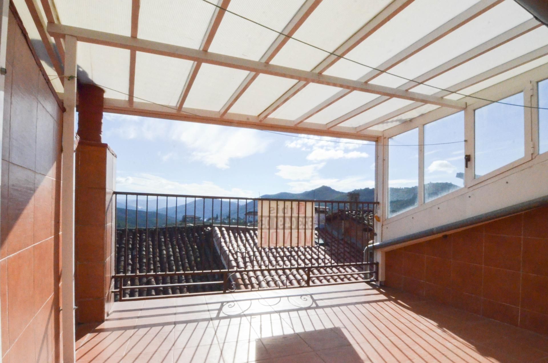 Terrassa de Casa o xalet en venda en Herguijuela de la Sierra amb Calefacció, Terrassa i Traster