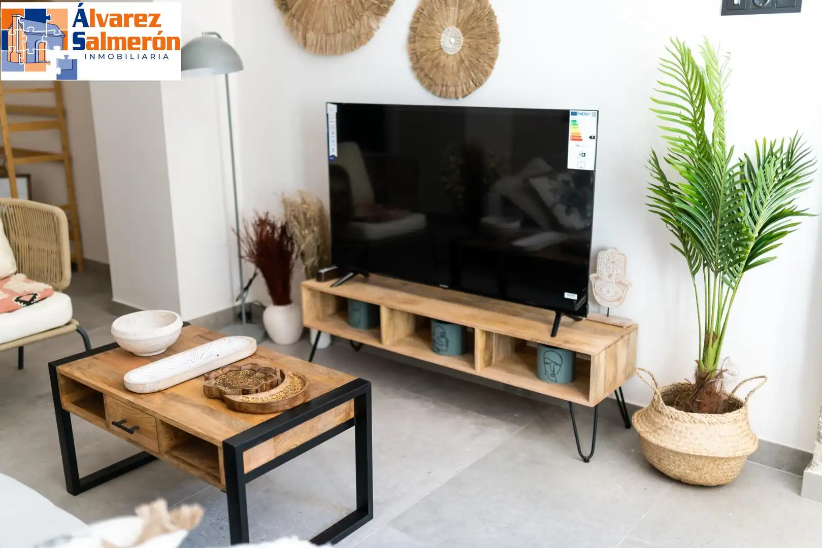 Living room of Study for sale in Granada  with Air Conditioner, Heating and Furnished