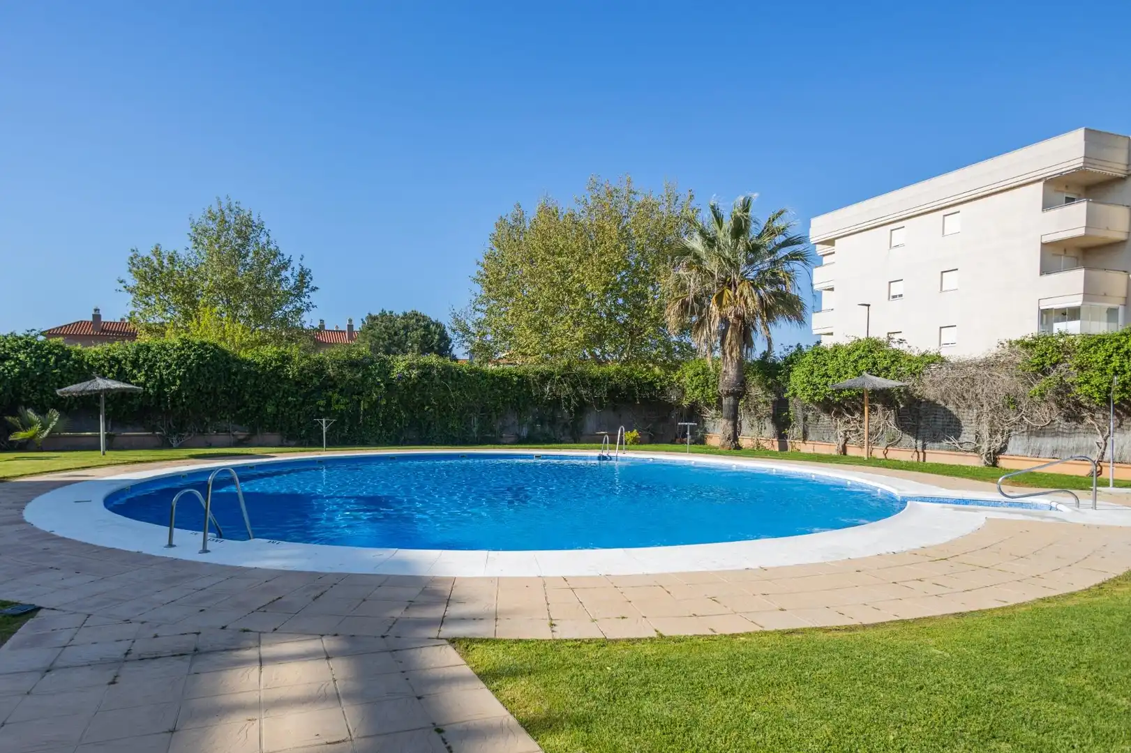 Piscina de Pis en venda en Sanlúcar de Barrameda amb Aire condicionat, Calefacció i Jardí privat
