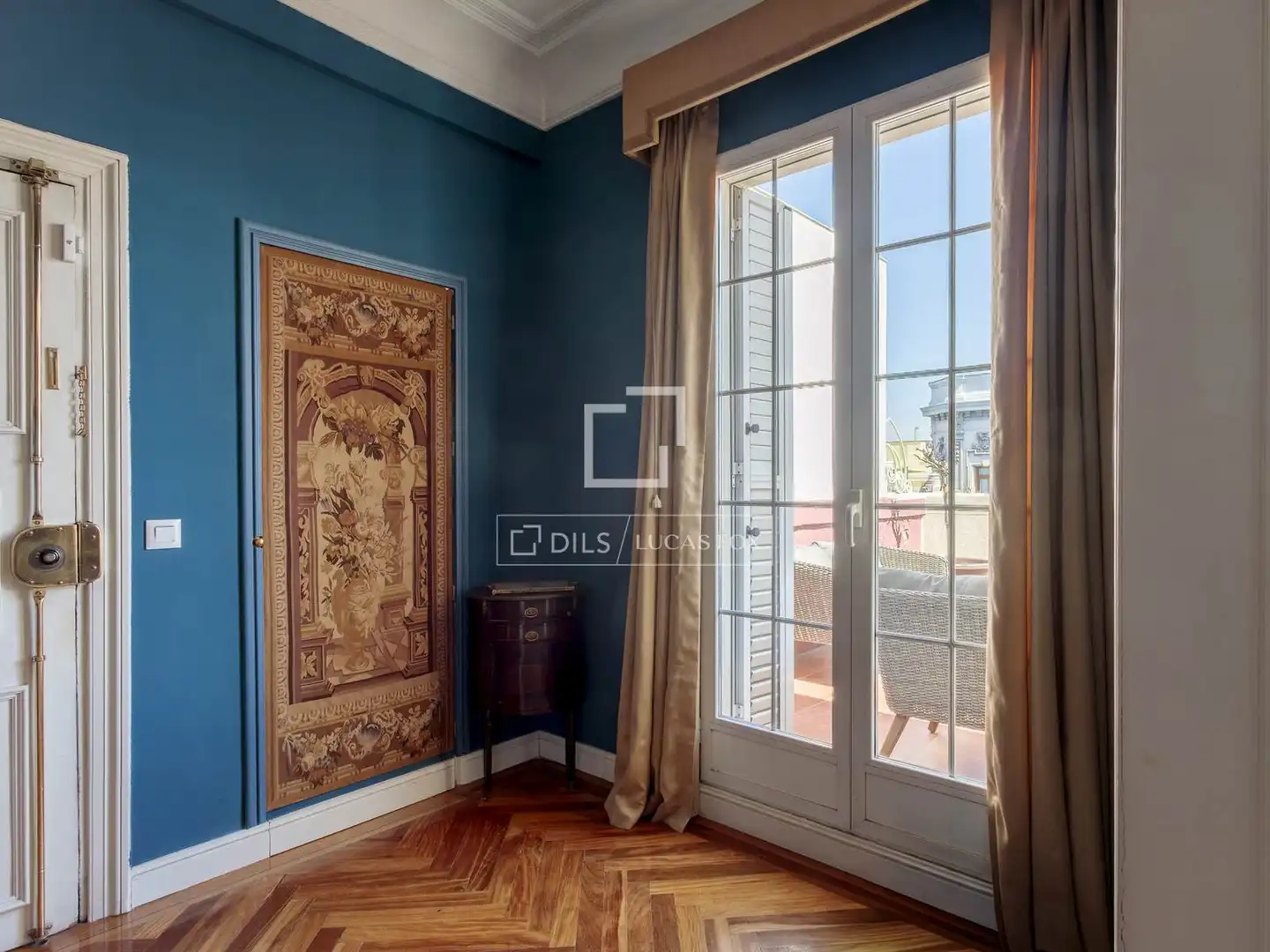 Bedroom of Attic for rent in Madrid  with Air Conditioner, Heating and Parquet flooring