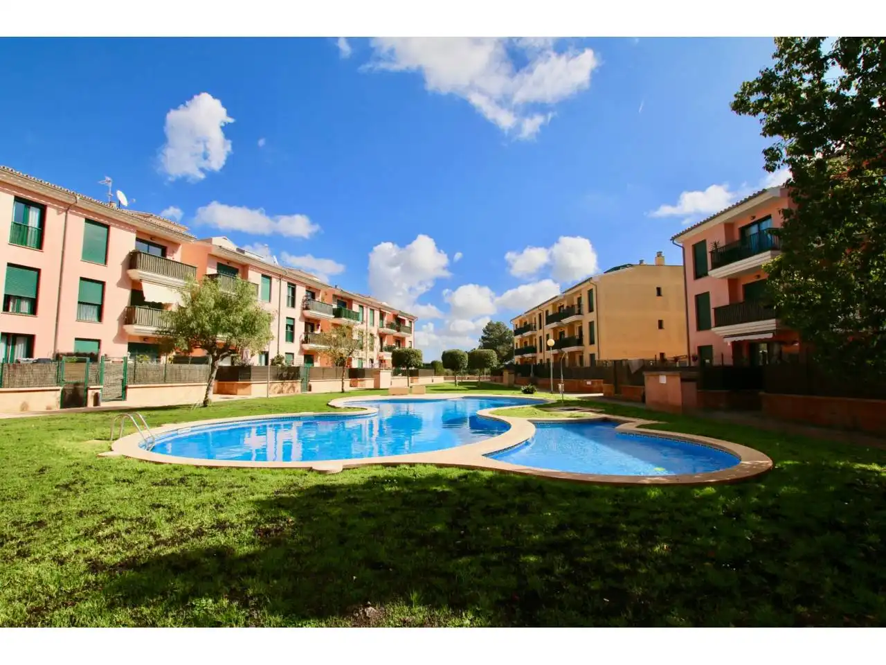 Piscina de Piso en venta en Llucmajor con Calefacción, Terraza y Alarma
