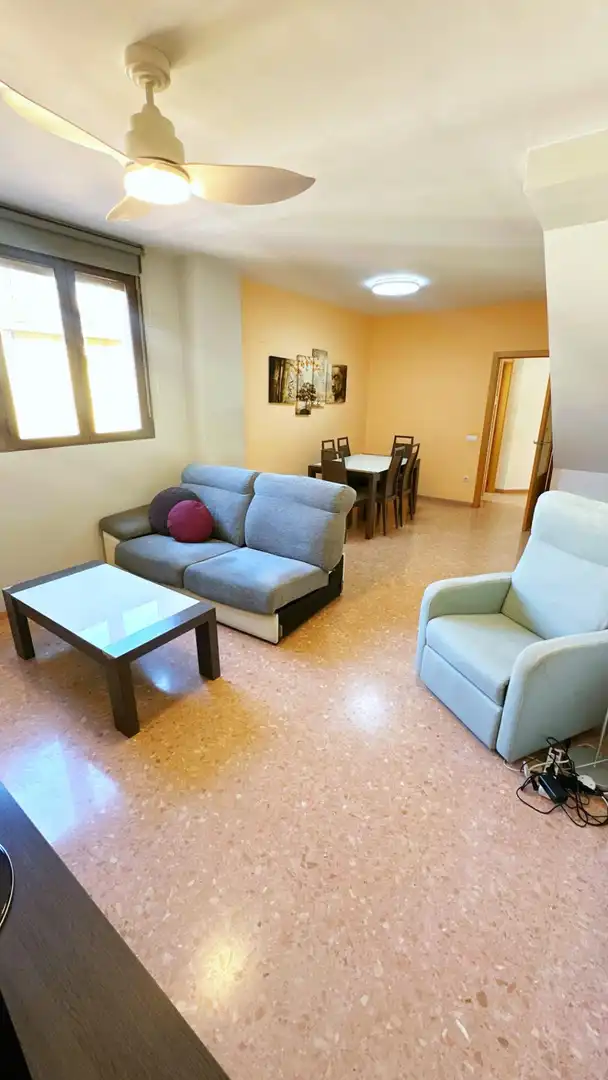 Sala de estar de Casa adosada en venta en Castelló de Rugat con Aire acondicionado, Calefacción y Jardín privado