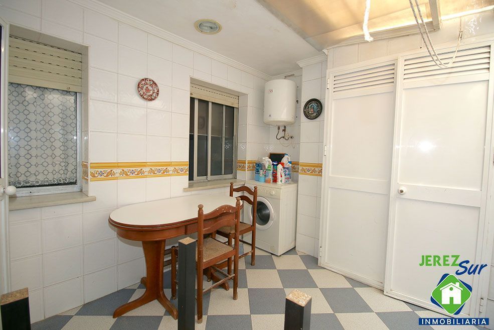 Kitchen of Flat for sale in Jerez de la Frontera  with Air Conditioner, Heating and Terrace