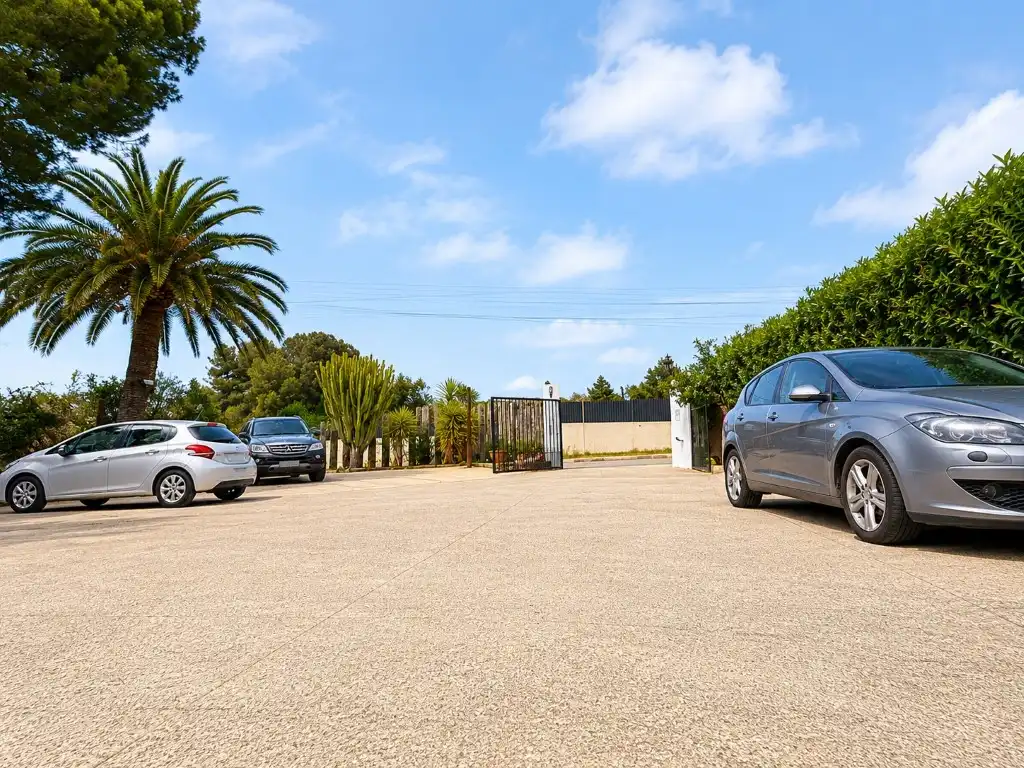 Parking of Houses for sale in Dénia