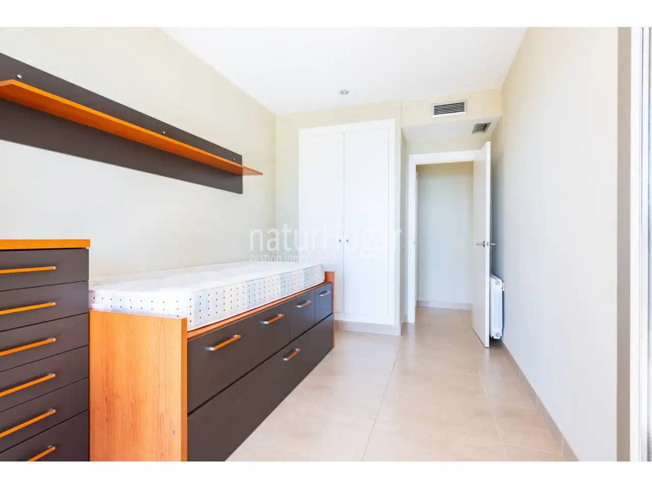 Dormitori de Apartament en venda en Oropesa del Mar / Orpesa amb Aire condicionat, Calefacció i Terrassa