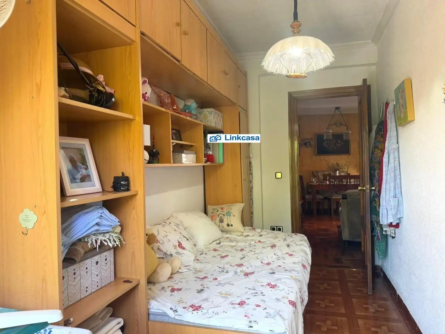 Habitación de Piso en venta en Madrid con Calefacción, Terraza y Alarma
