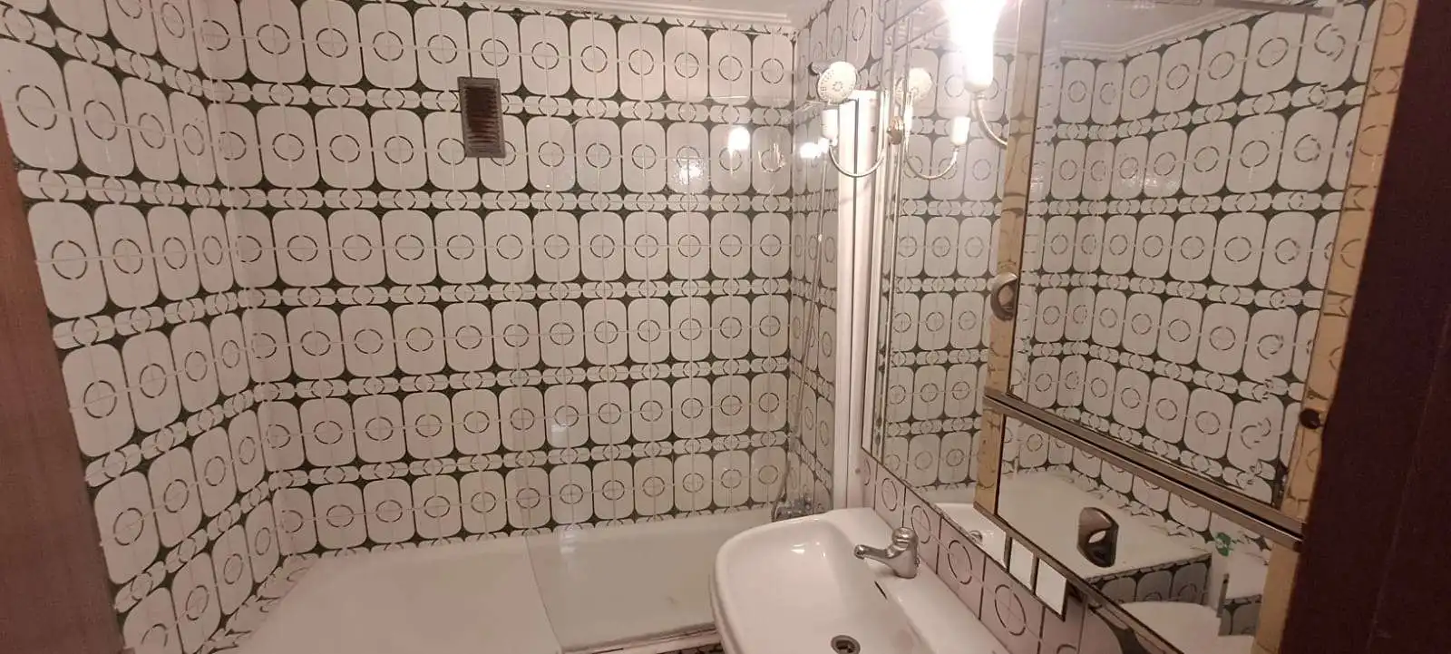 Baño de Piso en venta en Vitoria - Gasteiz con Calefacción, Terraza y Trastero