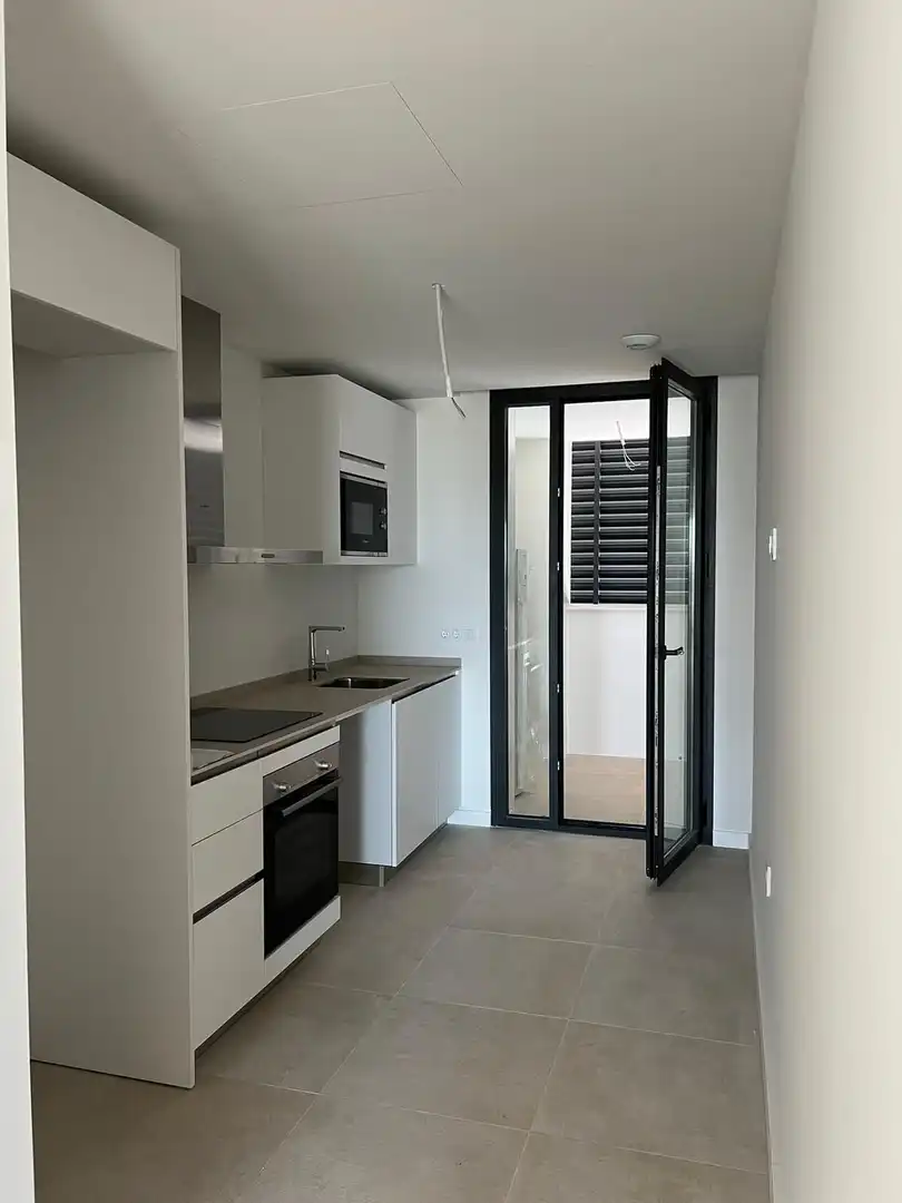 Cuina de Pis de lloguer en Torremolinos amb Aire condicionat, Calefacció i Terrassa