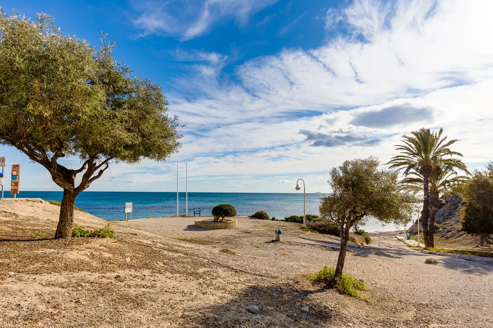 Vista exterior de Piso en venta en El Campello con Aire acondicionado, Terraza y Trastero