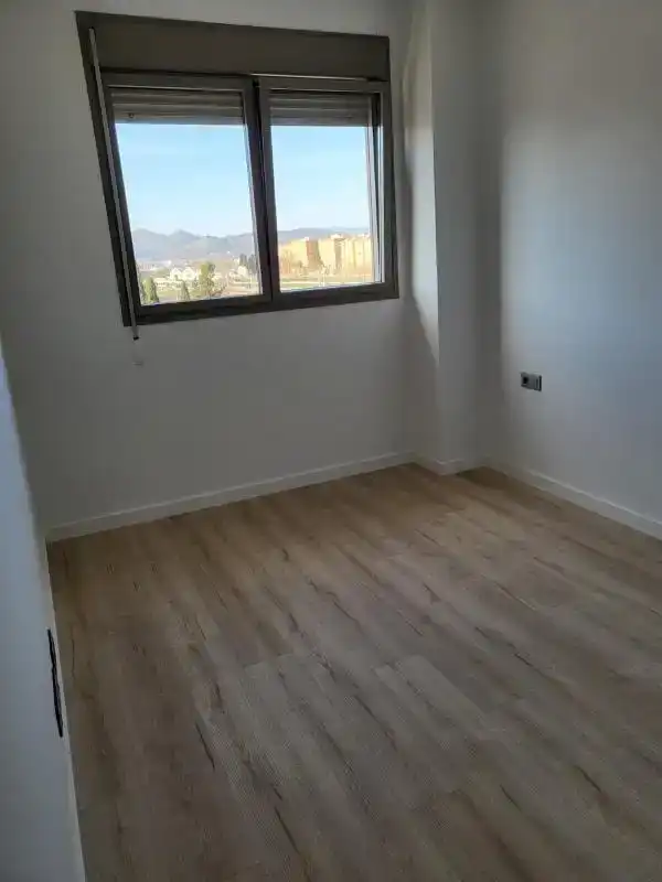 Schlafzimmer von Wohnung zur Miete in Granada mit Klimaanlage, Privatgarten und Parkett