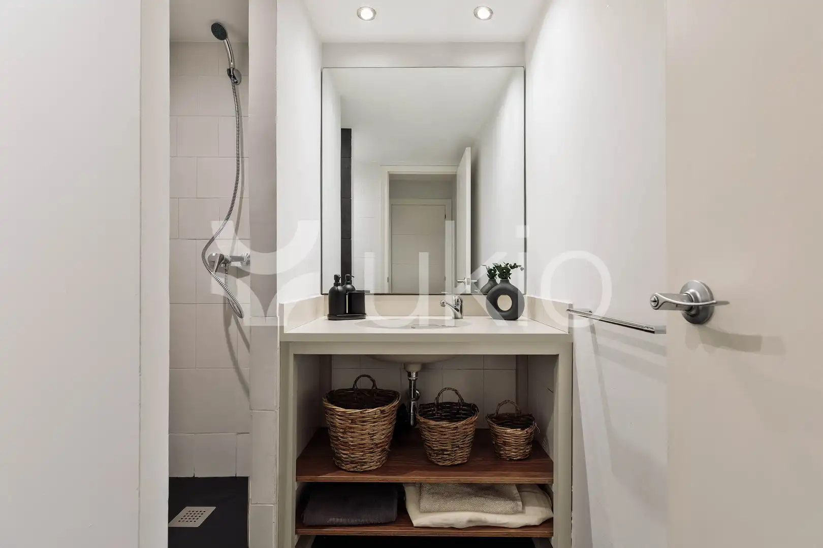 Badezimmer von Wohnungen zur Miete in Barcelona mit Heizung, Terrasse und Möbliert