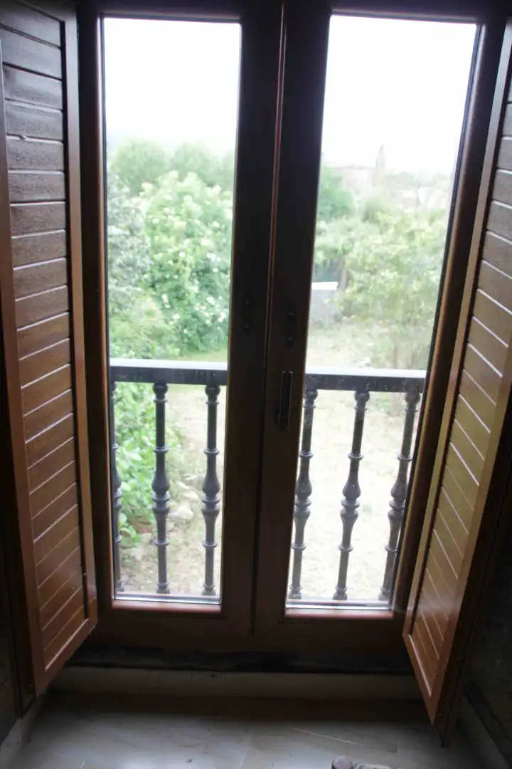 Terrassa de Casa adosada en venda en Padrón amb Jardí privat, Moblat i Forn