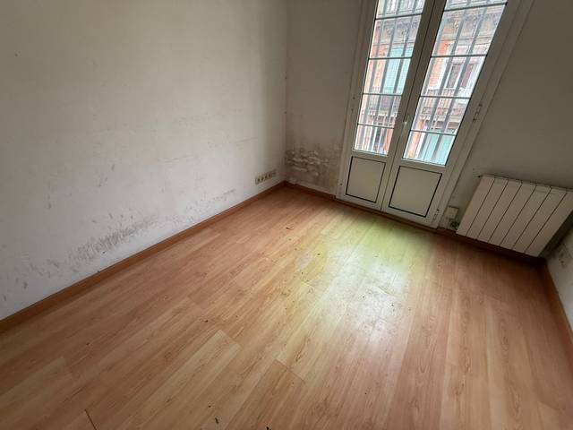 Piso en Venta en C/ Olivera en El Poble Sec - Parc de Montjuïc