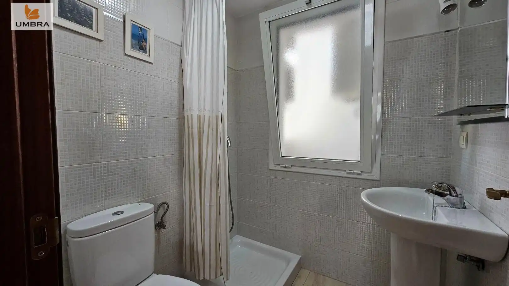 Baño de Piso en venta en Arcos de la Frontera con Aire acondicionado, Calefacción y Jardín privado