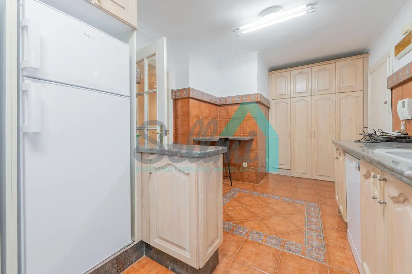 Küche von Wohnung zur Miete in Oviedo  mit Heizung, Parkett und Terrasse