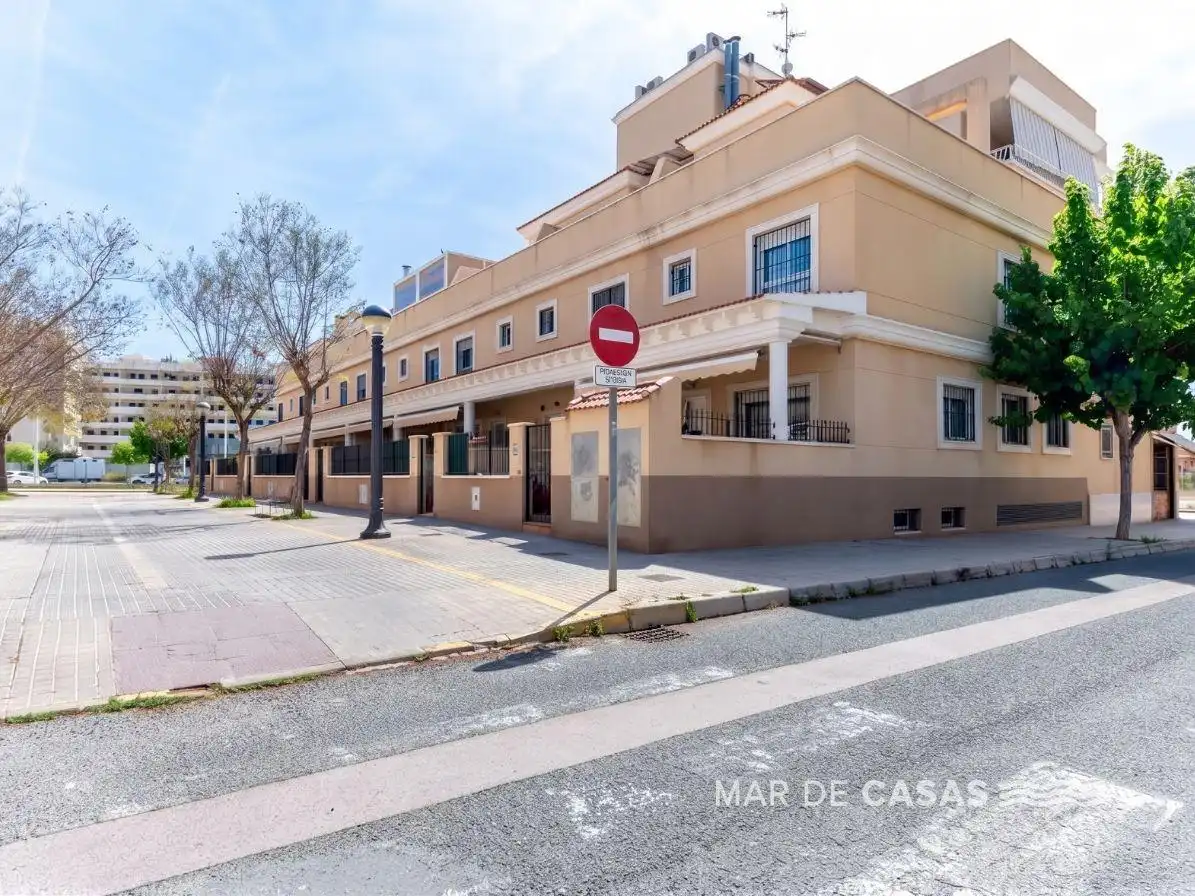 Adossat en venda a Calle Picassent, imagen 40