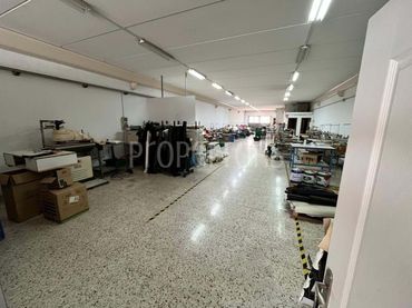 Nave industrielle à vendre à Toscar