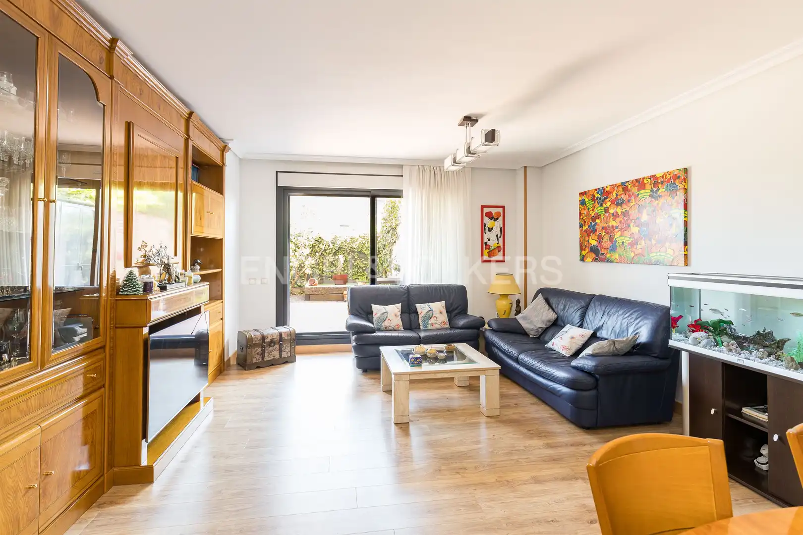Sala de estar de Piso en venta en San Sebastián de los Reyes con Aire acondicionado, Calefacción y Jardín privado