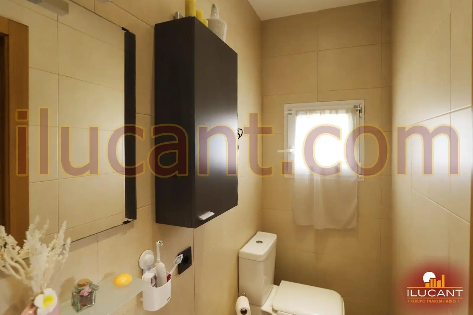 Bany de Casa o xalet en venda en Alicante / Alacant amb Aire condicionat, Calefacció i Terrassa