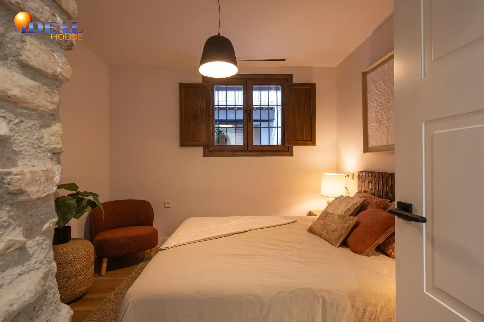 Bedroom of Flat for sale in Granada  with Air Conditioner