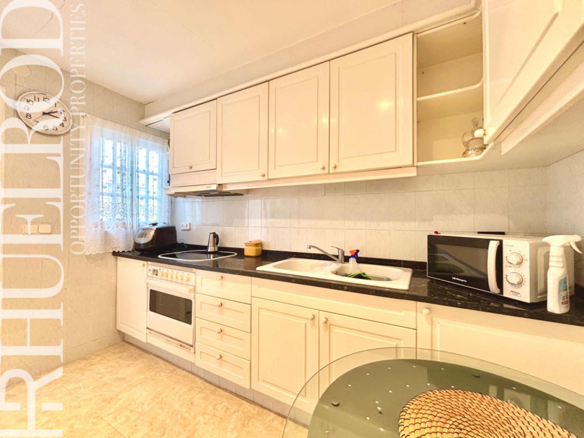 Cuina de Pis en venda en Mataró amb Calefacció, Moblat i Forn