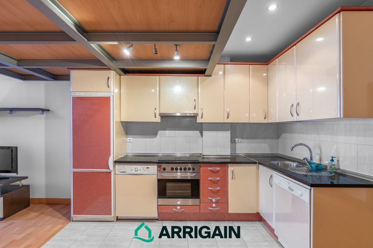 Cocina de Piso en venta en Donostia - San Sebastián  con Calefacción, Trastero y Balcón