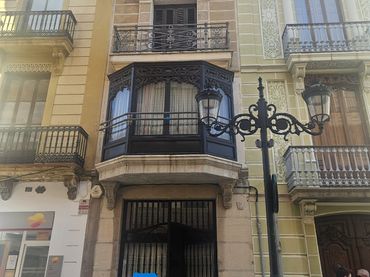 Casa amb balcó en venda a Centro