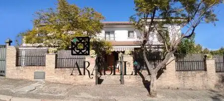Villa con terrazza in vendita a Norte-Sierra