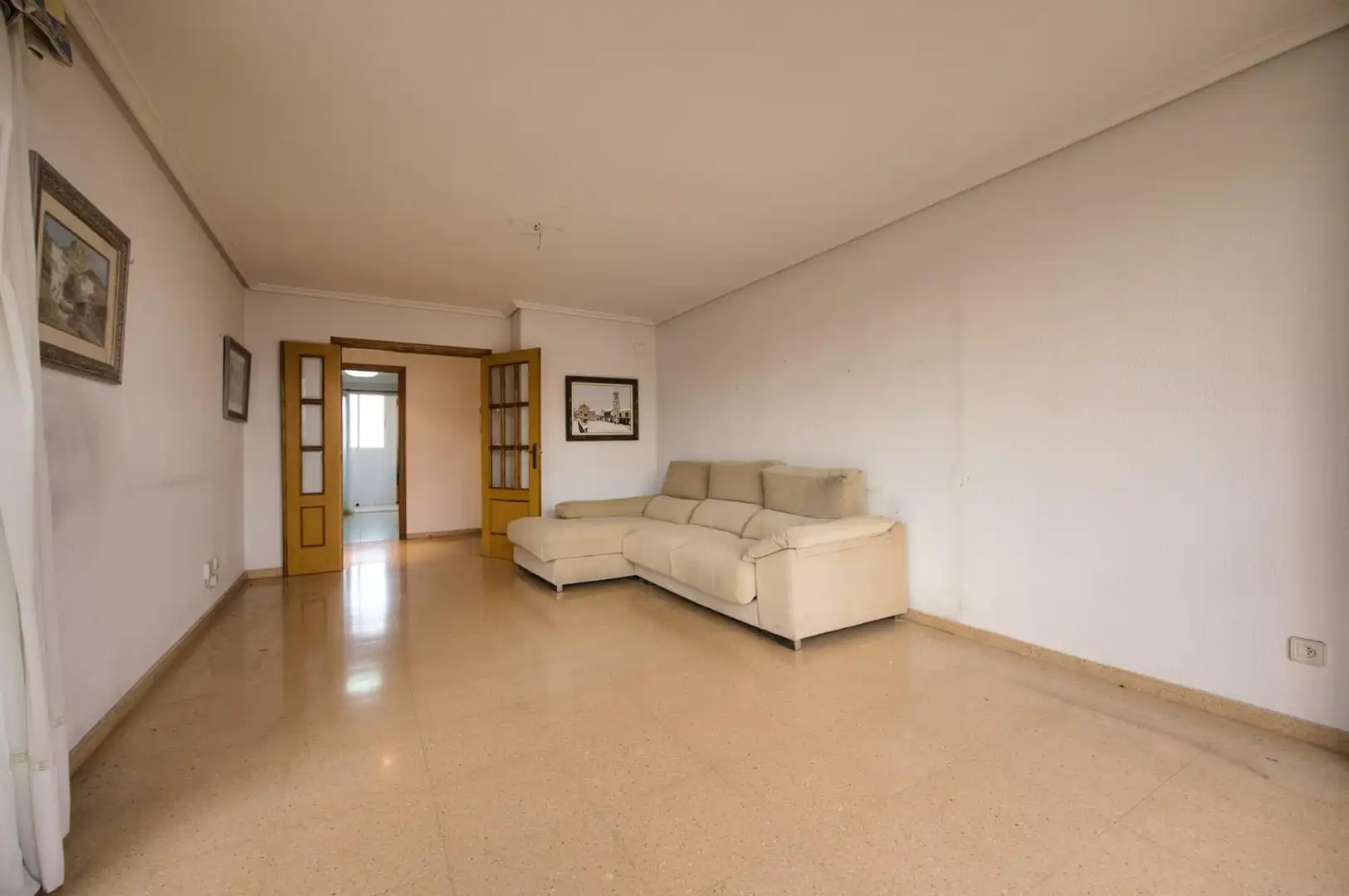 Sala d'estar de Pis en venda en Alicante / Alacant amb Terrassa, Traster i Piscina comunitària