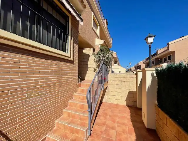 Vista exterior de Casa o xalet en venda en Sant Joan d'Alacant amb Aire condicionat, Calefacció i Jardí privat