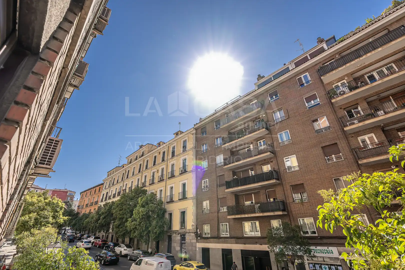 Vista exterior de Piso en venta en Madrid con Calefacción