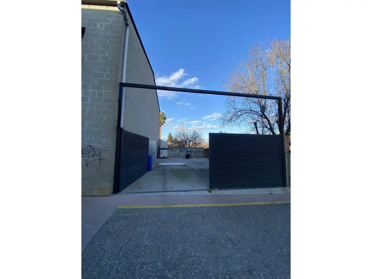 Nave industrial en venta en Sarrià de Ter