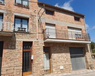Vista exterior de Casa o xalet en venda en Sant Martí de Tous amb Calefacció, Jardí privat i Terrassa