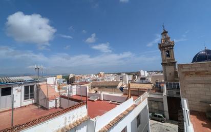 Vista exterior de Casa o xalet en venda en Oliva amb Terrassa