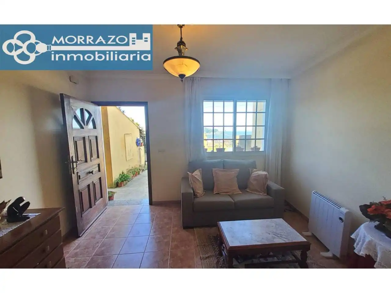 Vista exterior de Casa o xalet en venda en Bueu amb Calefacció, Parquet i Moblat